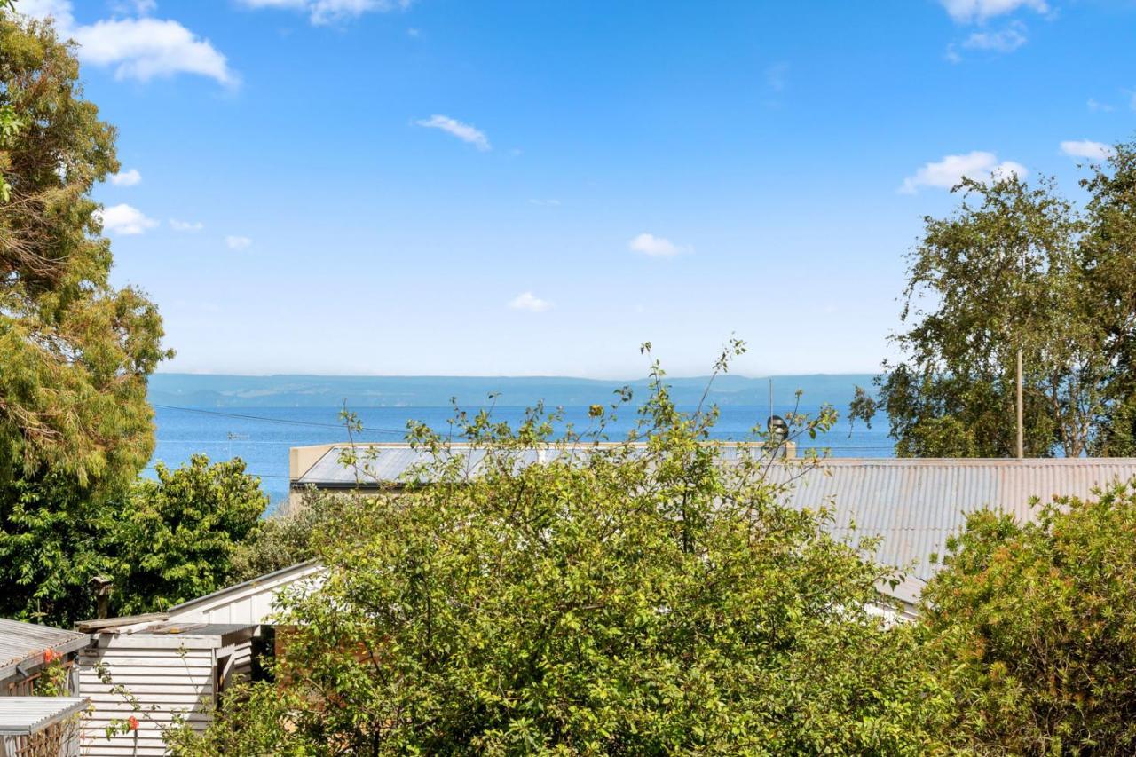 Waitahanui Lake House - Lake Taupo Holiday Home Exterior photo